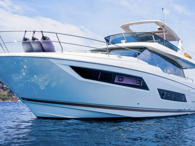 Vermietung Yacht Prestige Yachts mit Führerschein
