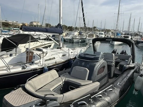 Schlauchboot mit oder ohne Skipper Zodiac mieten in Cogolin