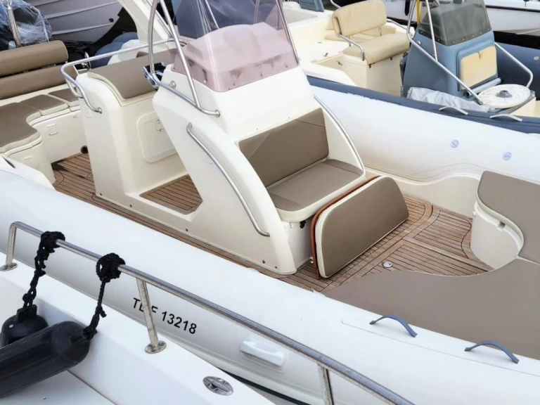 Vermietung Schlauchboot Nuova Jolly mit Führerschein