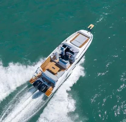 Motorboot mit oder ohne Skipper Bénéteau mieten in Cogolin