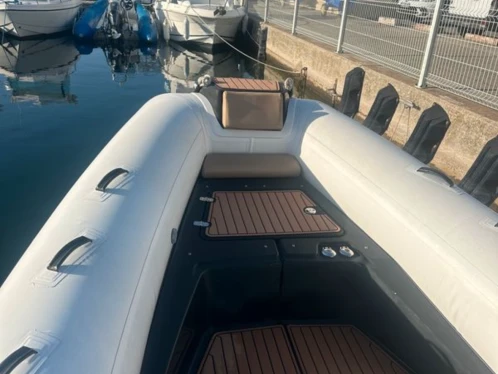 Vermietung Schlauchboot Brig mit Führerschein