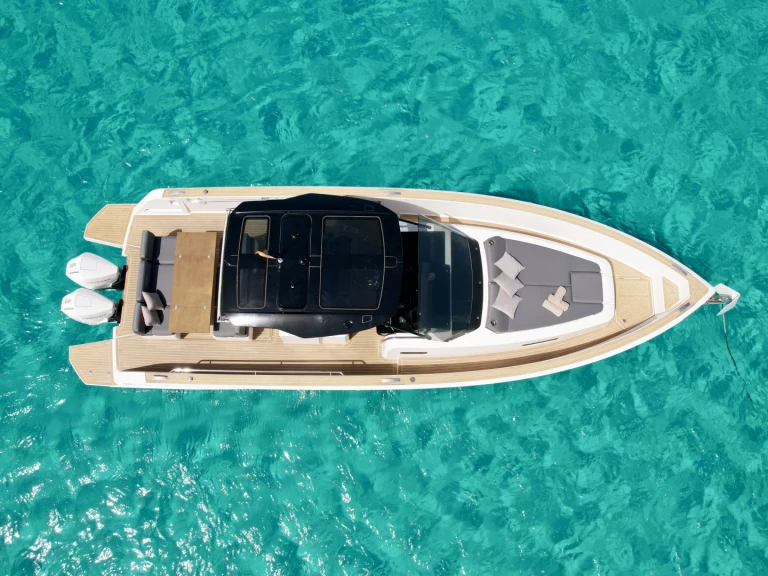 Ein Pardo Yachts Pardo 38 mieten in Ibiza Town