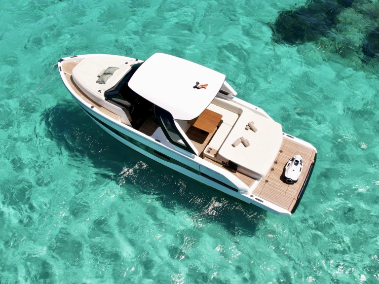 Vermietung Motorboot Cranchi mit Führerschein