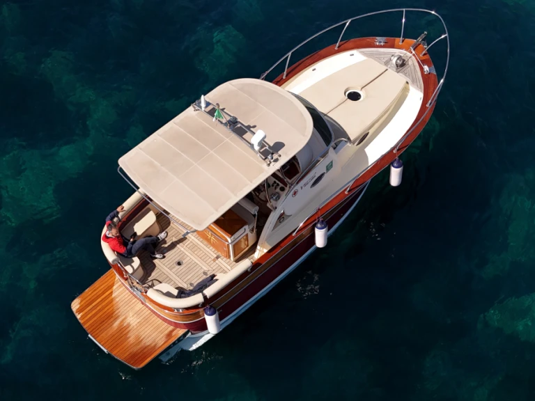 Motorboot mieten in Sorrent - Tirrenia Viveur 28