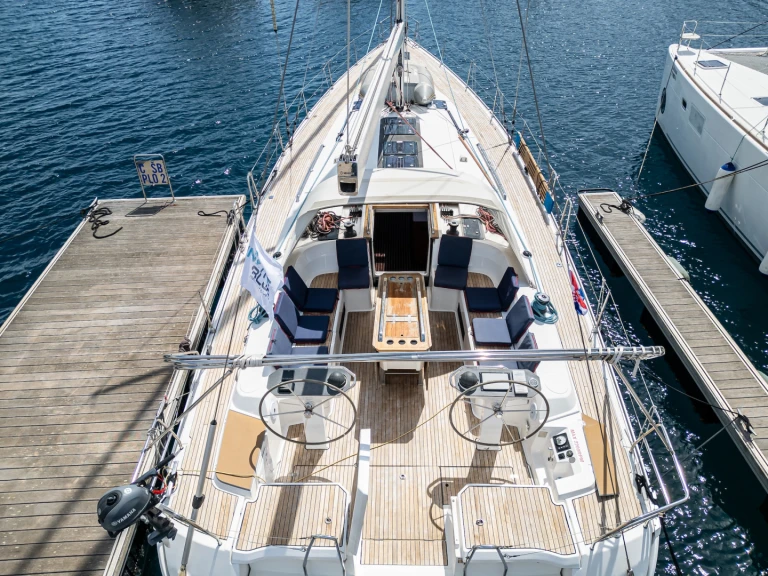 Bavaria Cruiser 56 mieten Primošten