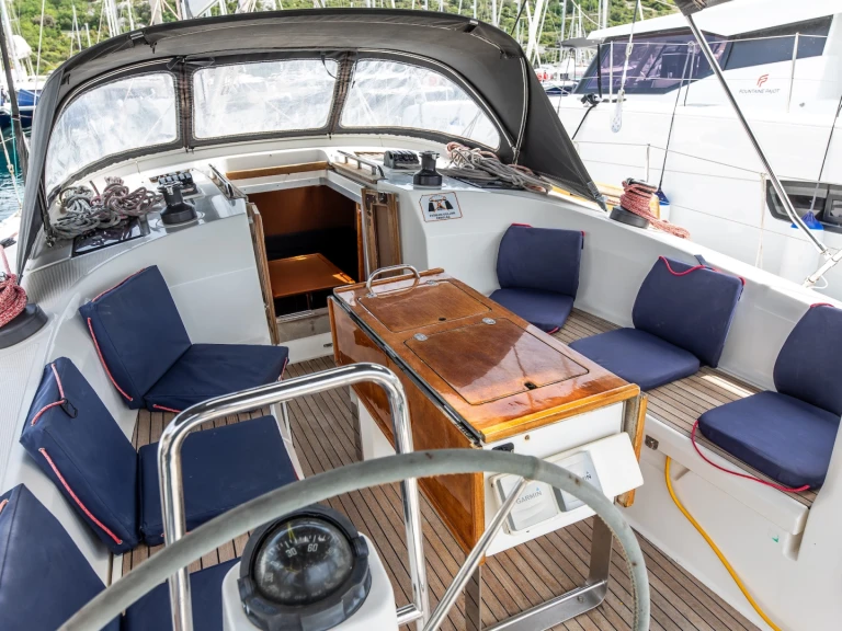 Bavaria Cruiser 40 mieten Primošten