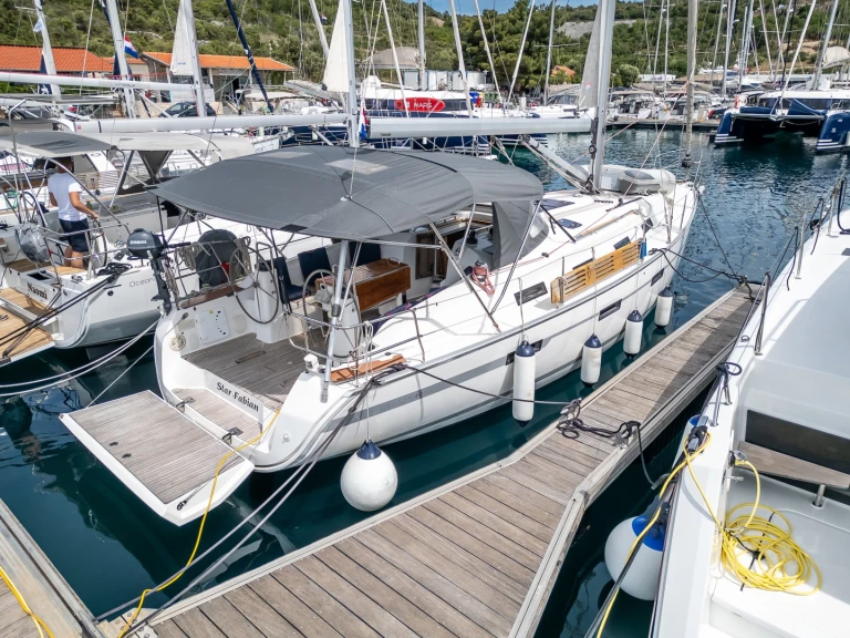 YachtCharter in Primošten - Bavaria Cruiser 40 auf SamBoat