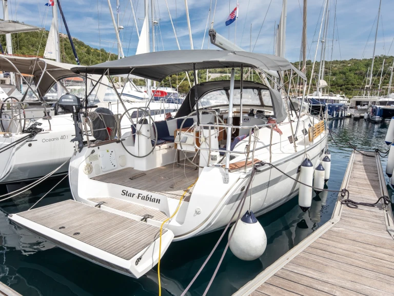 Ein Bavaria Cruiser 40 mieten in Primošten