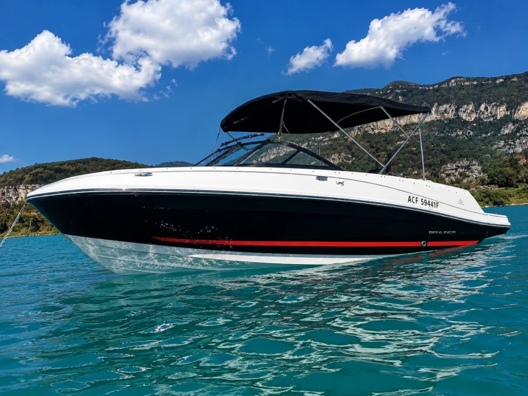 Motorboot mit oder ohne Skipper Bayliner mieten in Le Bourget-du-Lac