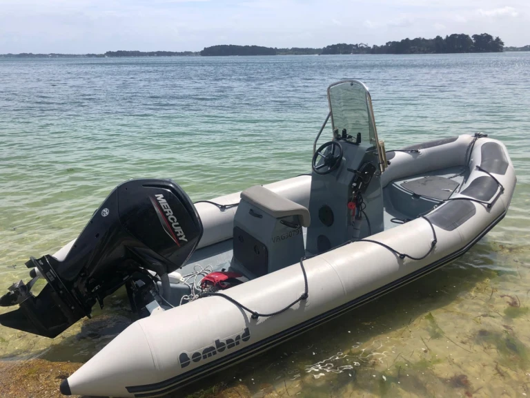 Boot mieten Larmor-Baden günstig Explorer 550