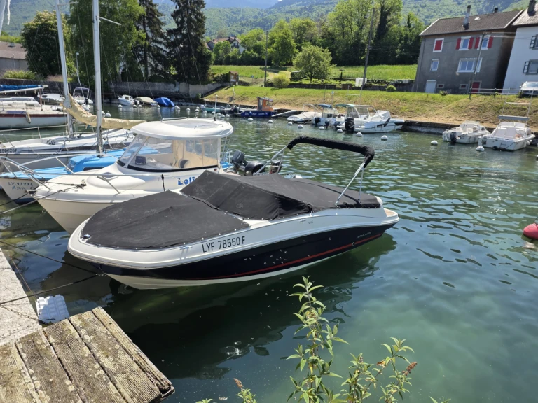Bayliner VR5 mieten Lugrin