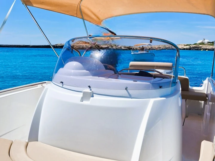 Motorboot mieten in Ciutadella de Menorca zum besten Preis
