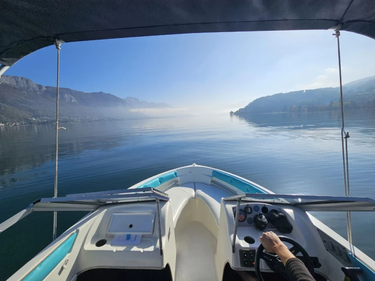 Motorboot mieten in Annecy - Larson AA160