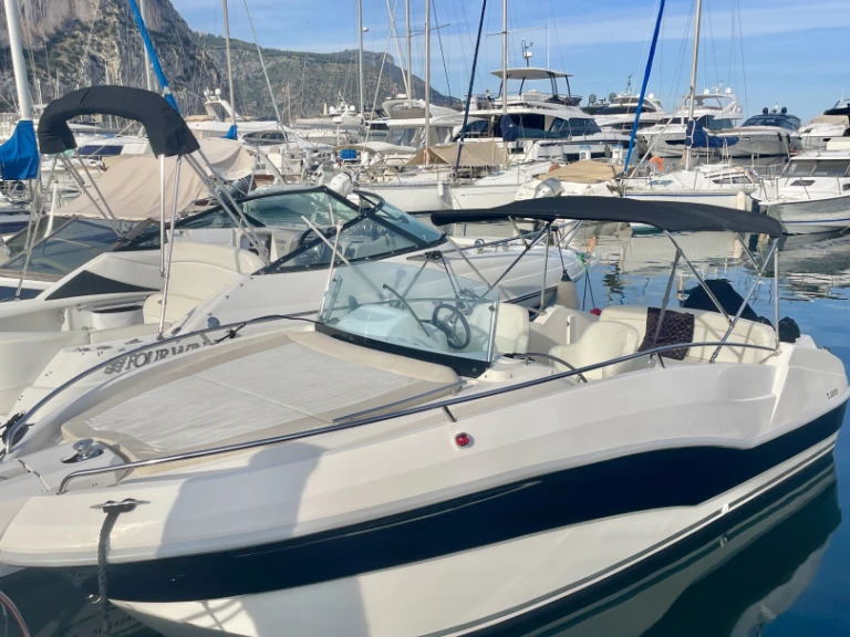 Vermietung Motorboot Rio mit Führerschein