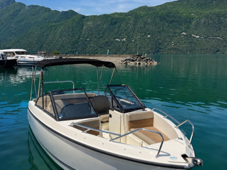 Motorboot mieten in Aix-les-Bains zum besten Preis