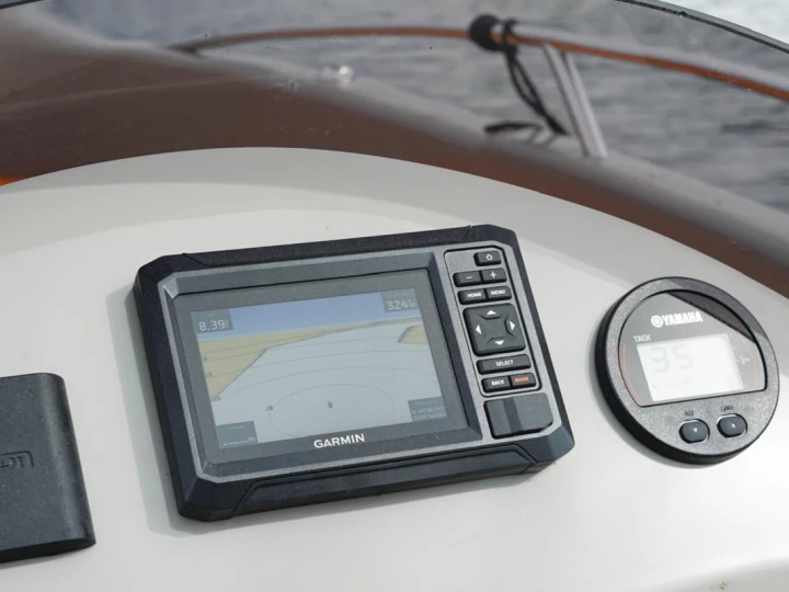Motorboot mieten in Angera zum besten Preis