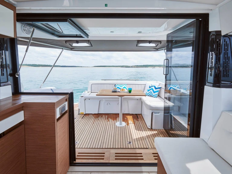 Motorboot mieten in Neapel zum besten Preis