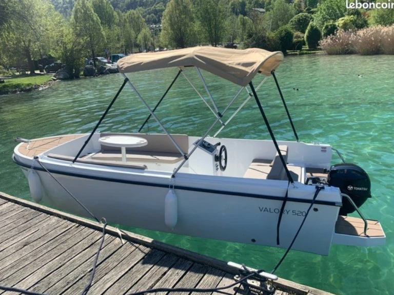 Ein Valory 520 Premium mieten in Annecy