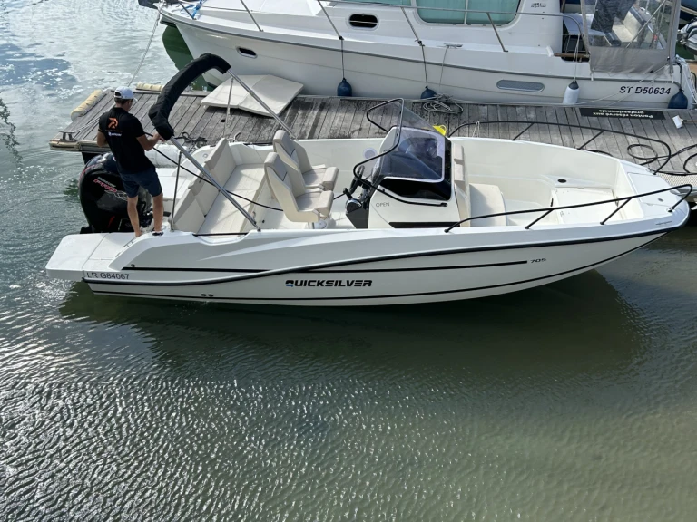 Motorboot mieten in La Rochelle - Quicksilver 705 Open