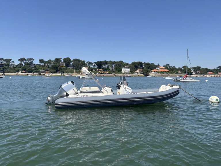 Schlauchboot mieten in Grand Piquey zum besten Preis