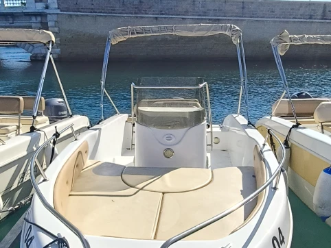 Motorboot mieten in Taranto zum besten Preis