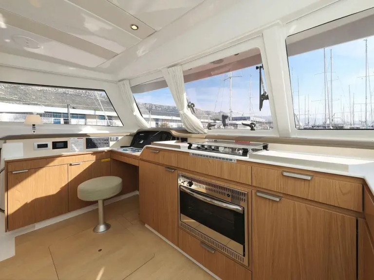 Bootsverleih Bali Bali Catspace Voile Saint George Samboat