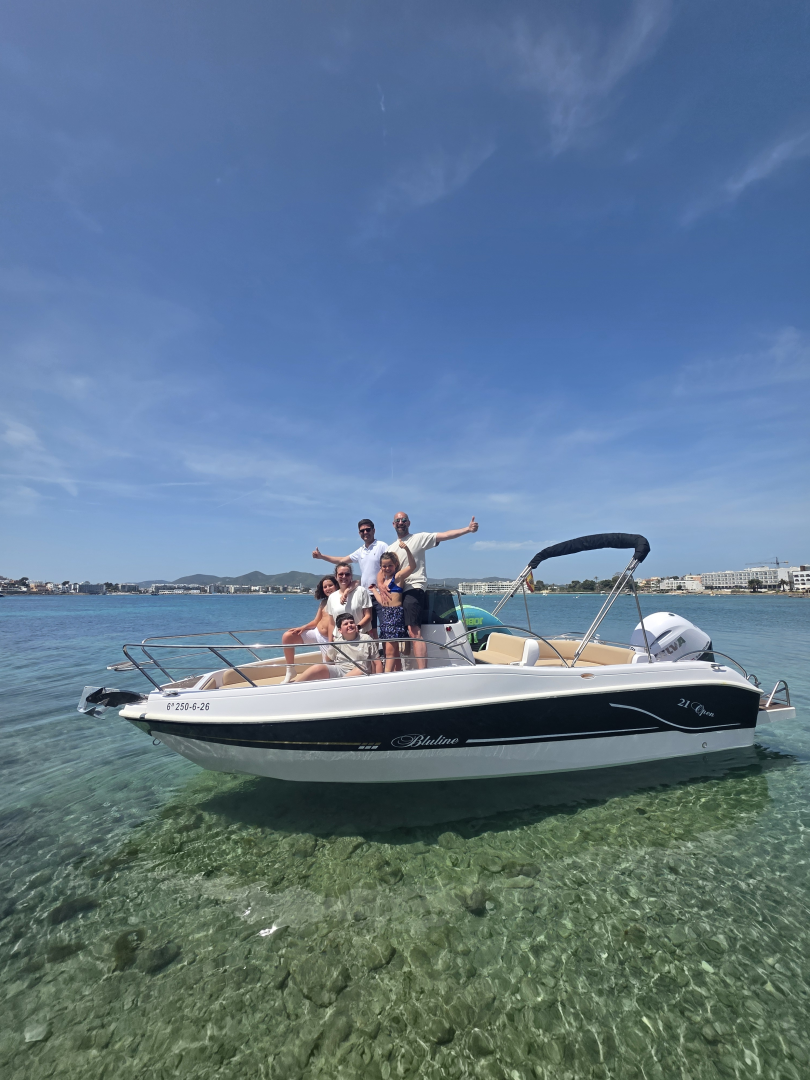 Ein Blumax Bluline 21 mieten in Ibiza Town