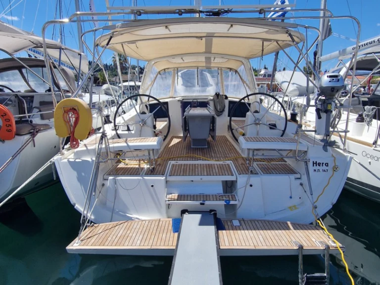 Segelboot mieten in Gouviá - Bénéteau Oceanis 41.1