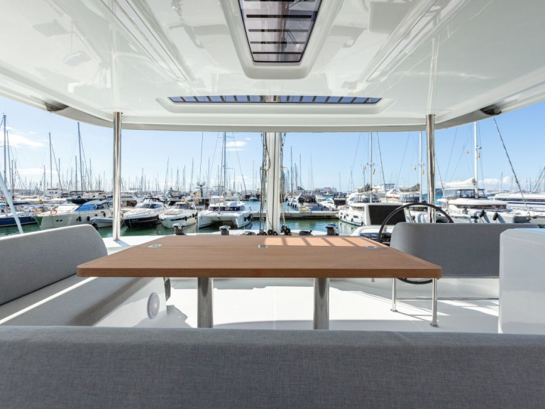 Katamaran mieten in Palma de Mallorca - Lagoon Lagoon 55 - 4 + 2 cab.