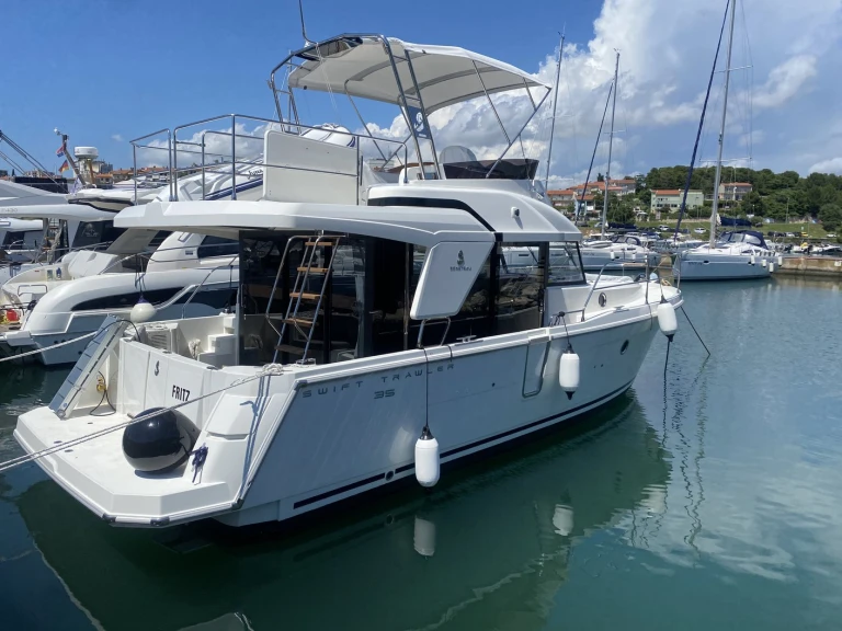 Motorboot mieten in Pula zum besten Preis