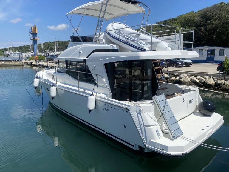 Bénéteau Swift Trawler 35 mieten Pula