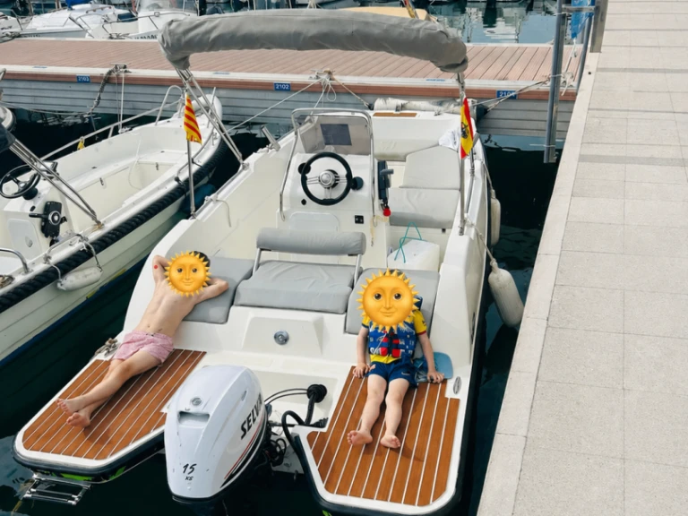 Ein V2 BOATS 5.0 SPORT mieten in Torredembarra