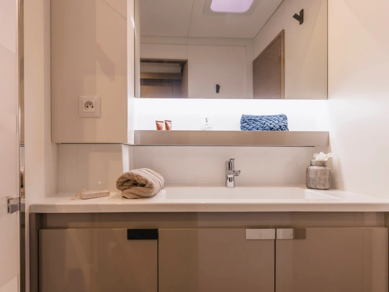 Ein Fountaine Pajot Aura 51 mieten in Sant Antoni de Portmany