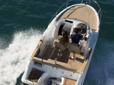 Vermietung Motorboot Jeanneau mit Führerschein