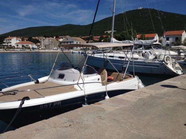 Jeanneau Cap Camarat 650 mieten Preko
