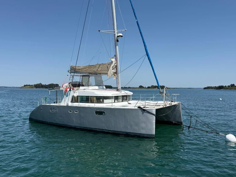 Ein VISAGE 450 mieten in Pointe-à-Pitre