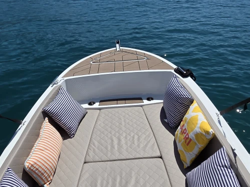Motorboot mieten in Annecy zum besten Preis