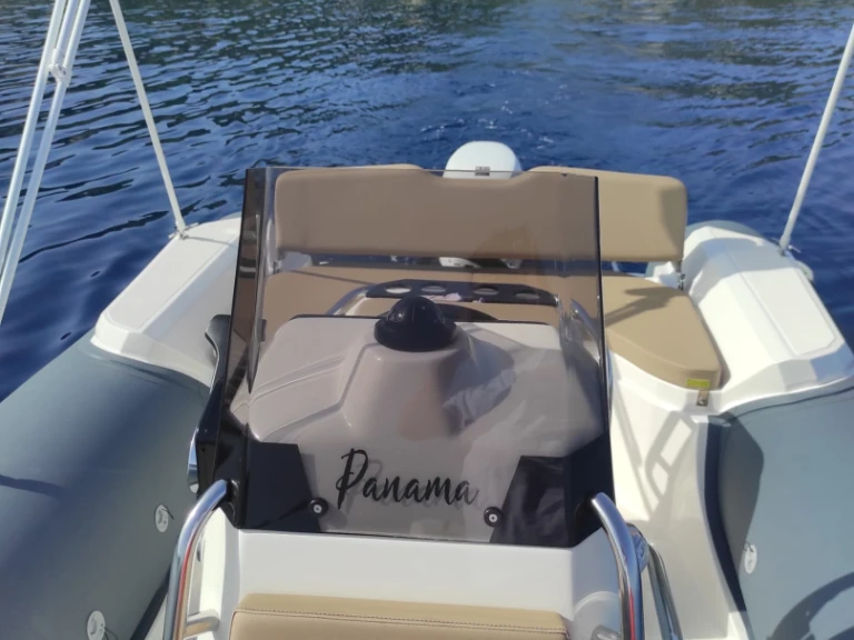 Vermietung Schlauchboot Blue rib mit Führerschein