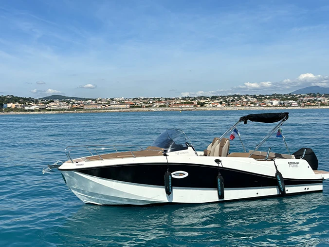 Boot mieten Antibes günstig Activ 755 Open