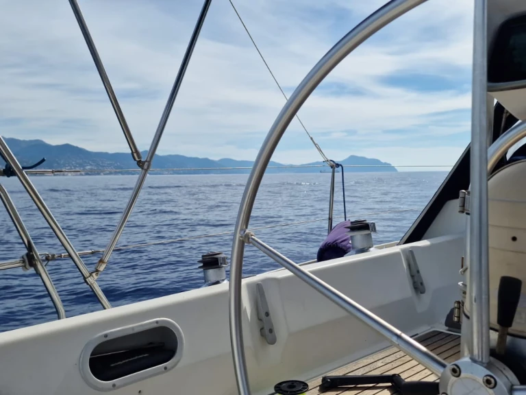 Bénéteau First 375 mieten Genua 