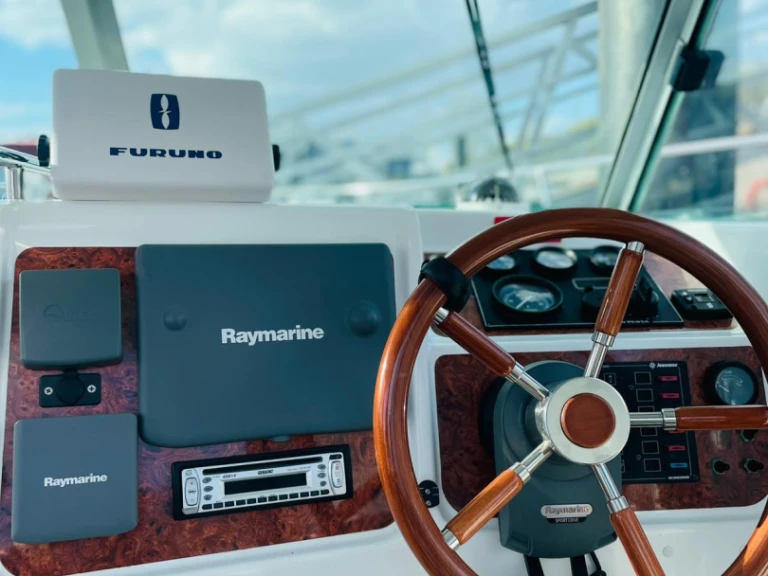 Ein Jeanneau Merry Fisher 695 mieten in Gives
