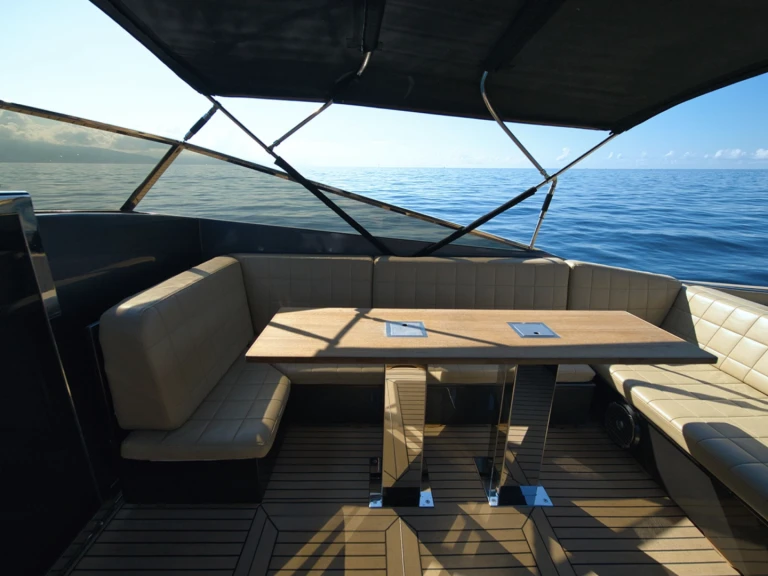 Magnum 38 mieten Saint-Tropez