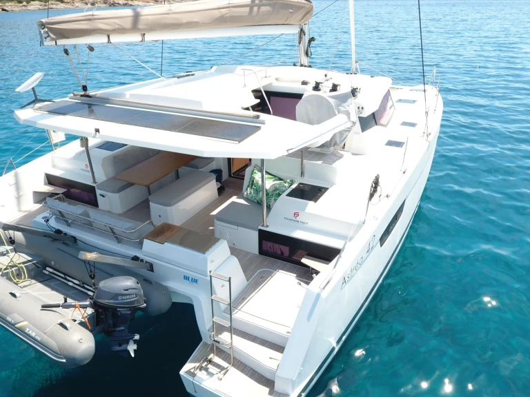 Katamaran mieten in Athen - Fountaine Pajot Astrea 42