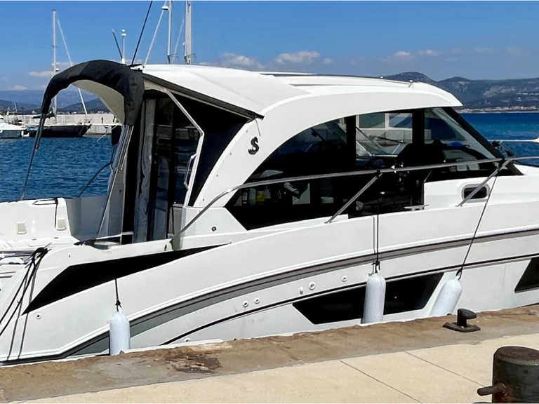 Vermietung Motorboot Bénéteau mit Führerschein