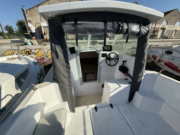 Ein Clear Clear liner 530 mieten in Sète