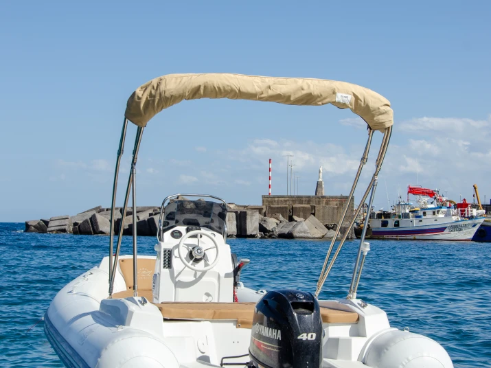 Schlauchboot mieten in Catania zum besten Preis