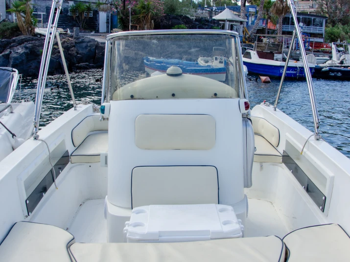 Motorboot mieten in Catania zum besten Preis