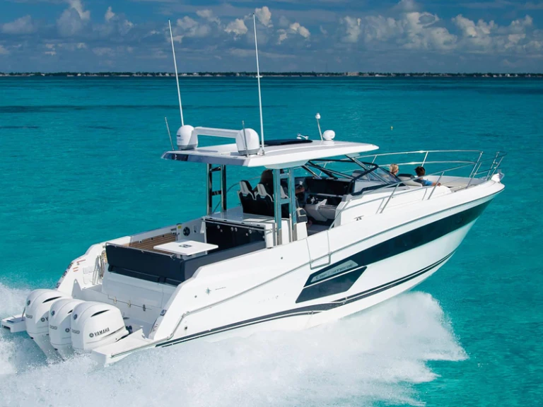 YachtCharter in Herceg Novi - Jeanneau Cap Camarat 12,5 WA auf SamBoat