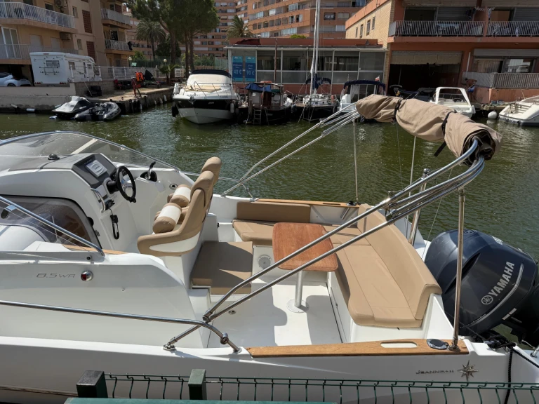 Vermietung Motorboot BravaBoats mit Führerschein