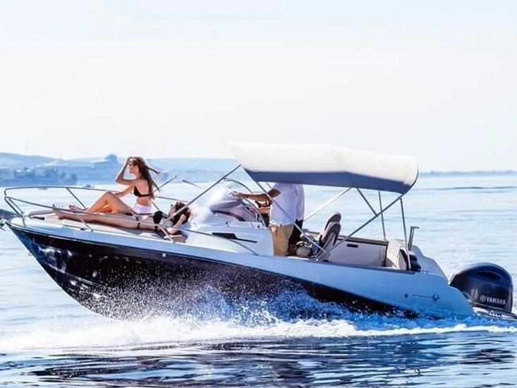 Ein Jeanneau Cap Camarat 6.5 WA mieten in Zadar